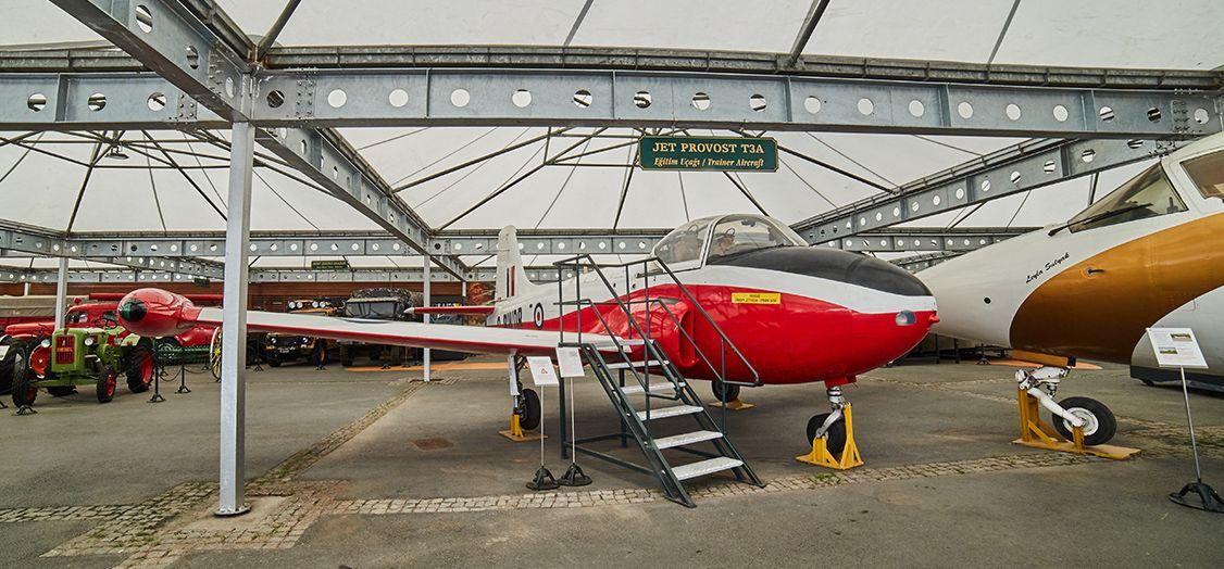 Jet Provost